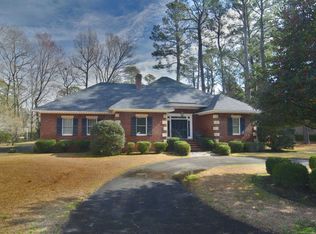 304 Hawthorne Rd, Trent Woods, NC 28562