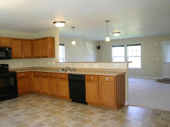 5th image of 6692 Tiger Lily Dr