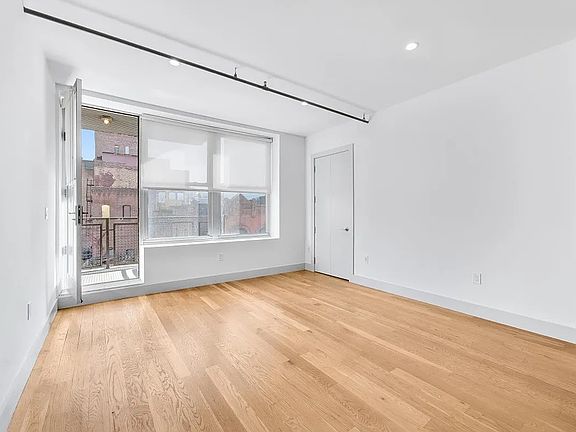 5th image of 347 Lorimer St #2C