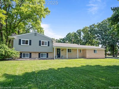 495 Lesdale Dr, Troy, MI, 48085