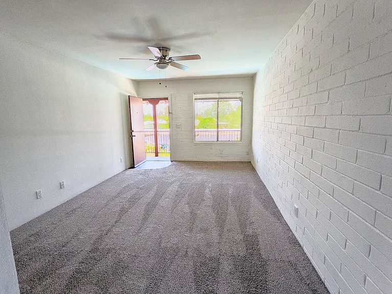Winterhaven Apartments — Photo 18