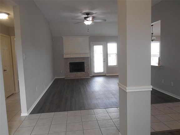 3rd image of 1712 Ryanfeld Dr