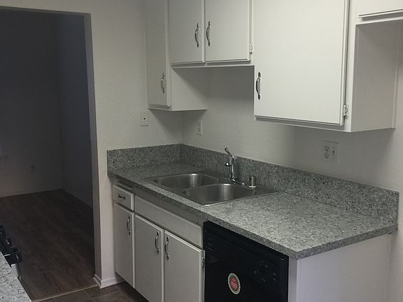 4th image of 1726 S Mountain Ave #28
