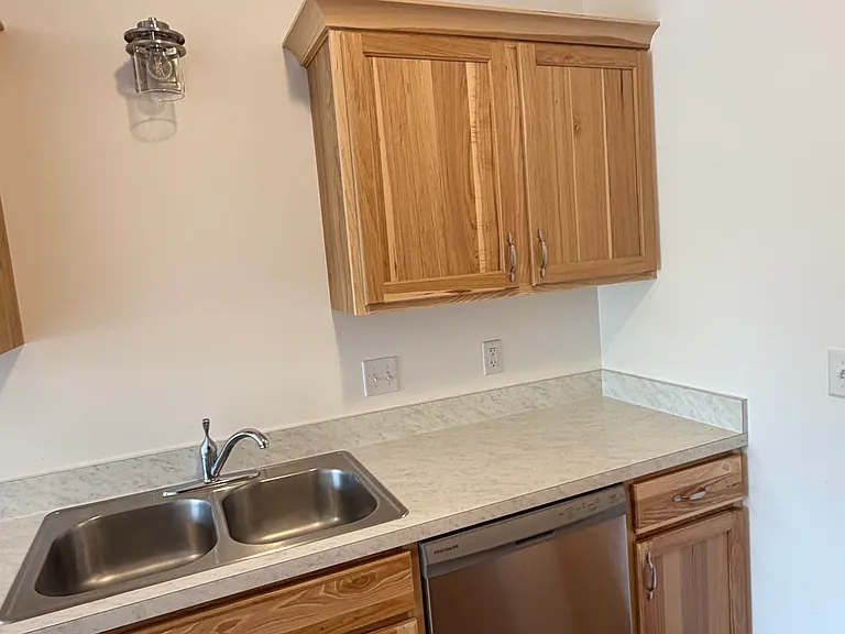 420 Johnston St #2 — Photo 5