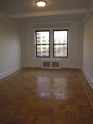 Rented by Metropolitan Equities | media 12