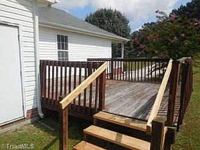 5th image of 715 Dorothy Brown St