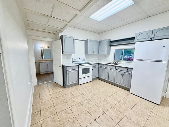 2nd image of 104 N Clyde Ave APT A