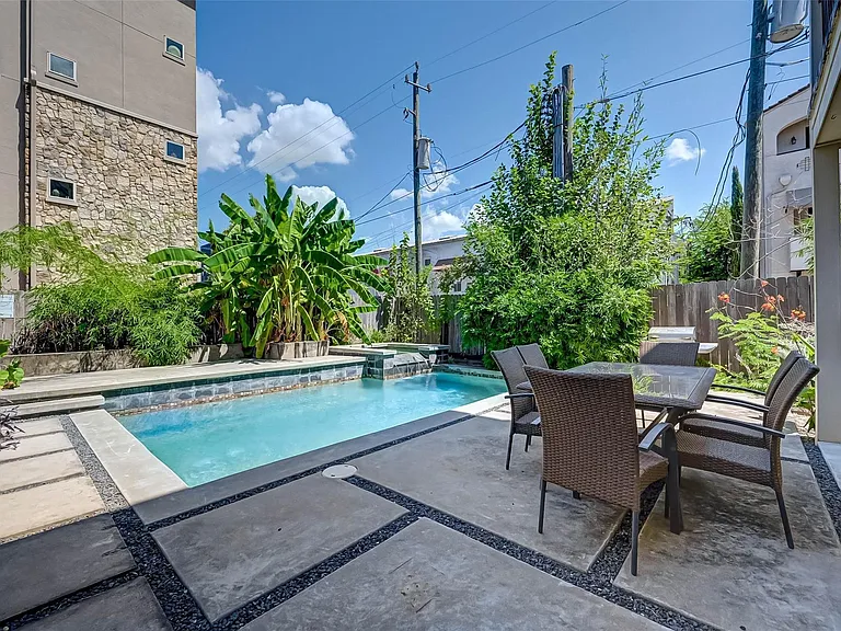 5202 Rose St #A — Photo 3