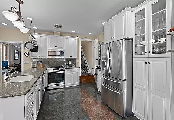 5th image of 8419 Fort Hamilton Pkwy #1