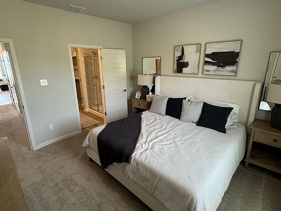 3rd image of 7219 Magnolia Vlg Unit 101