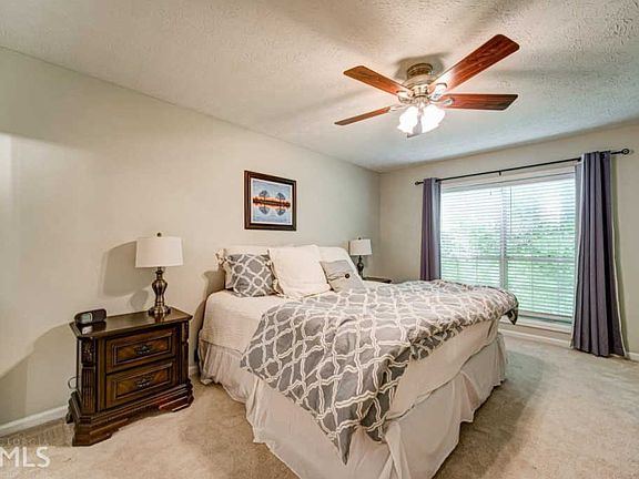 5th image of 2901 Lenox Way NE #510