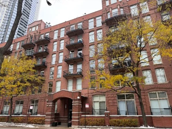 550 N Kingsbury St APT 316, Chicago, IL 60654