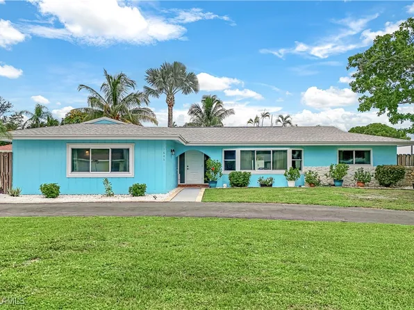 1683 S Hermitage Rd, Fort Myers, FL 33919
