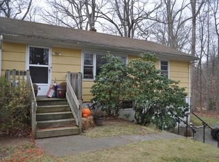 98 Kraft Pl, Ringwood, NJ 07456