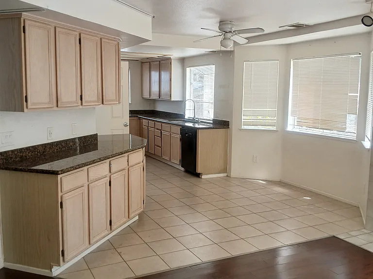 4505 Pampas Cir — Photo 6
