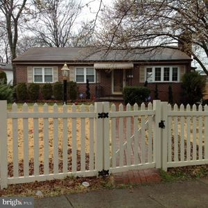806 Irvington St, Oxon Hill, MD, 20745