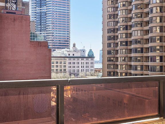 3rd image of 311 E 38th St APT 6C