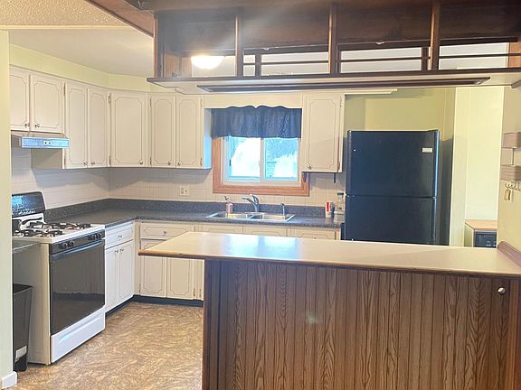4th image of 164 Chapel Ave Floor 2