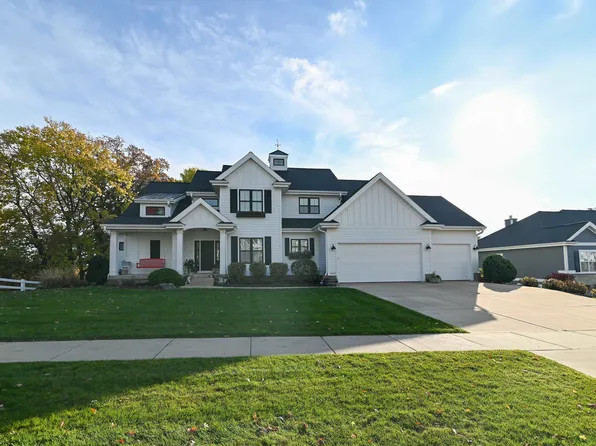 5662 Cottontail Dr, Waunakee, WI 53597