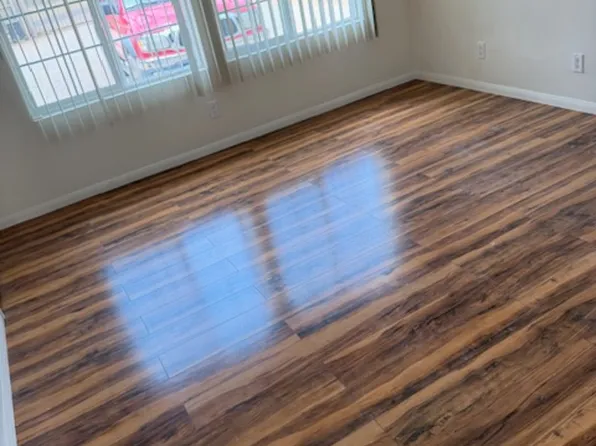 8534 Canoga Ave, Canoga Park, CA 91304