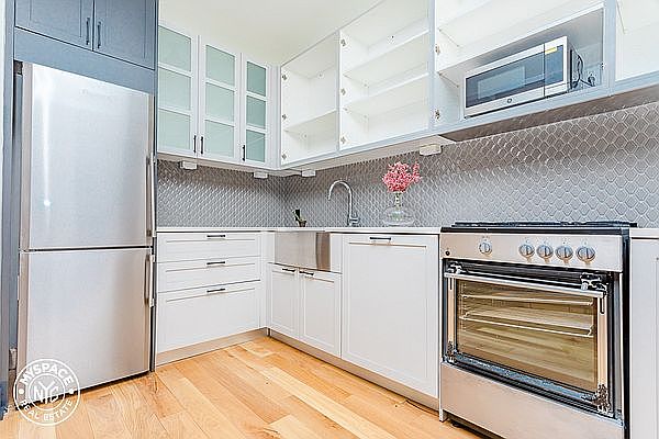 1st image of 10 Montieth St #G52