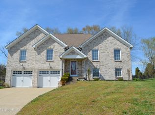 8400 Catalpa Springs Ct, Louisville, KY 40228