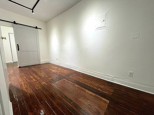 4th image of 336 E 13th St APT B1
