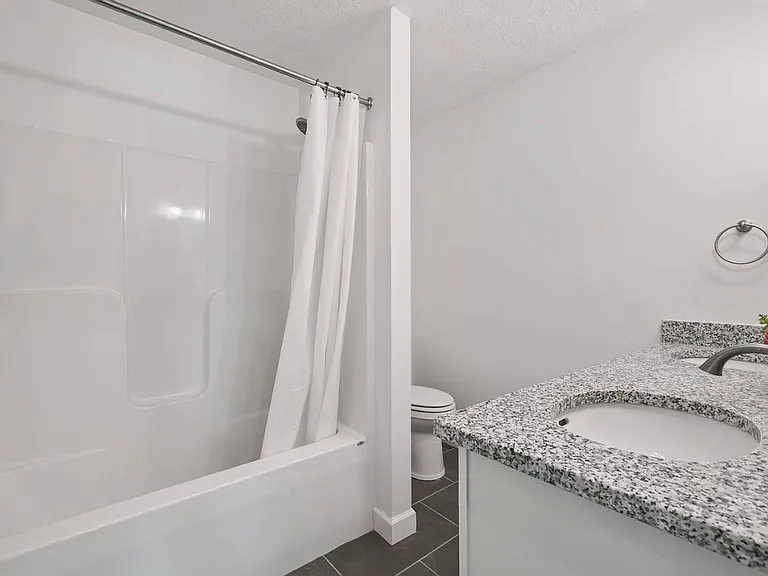 5335 Daffodil Dr — Photo 24