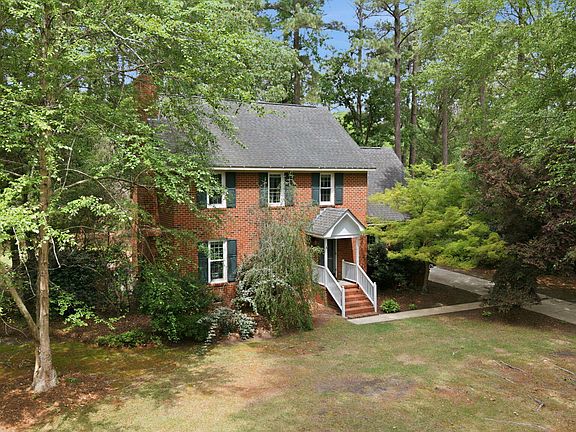 3rd image of 829 Corbett Street