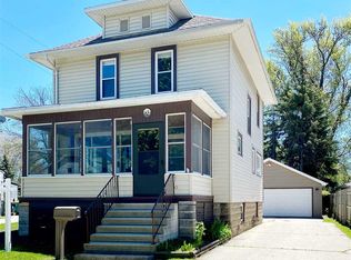 132 E Cotton St, Fond Du Lac, WI 54935