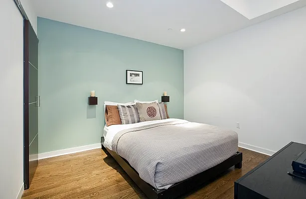 Sold by Bid on the City | media 14