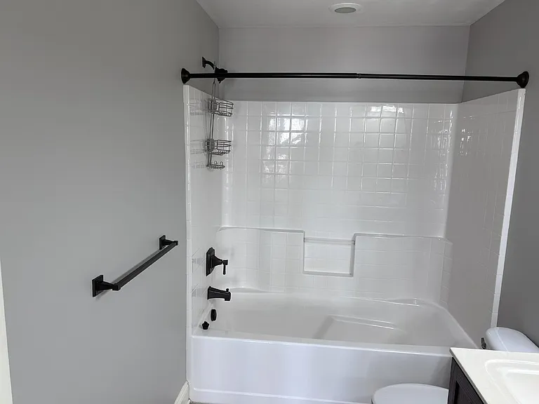 1040 Commonwealth Cir — Photo 10