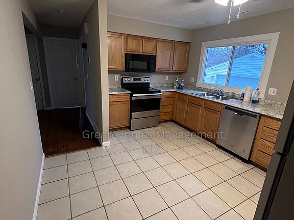 4th image of 1235 Walker Ave #1