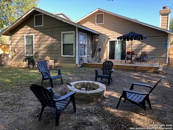 3rd image of 9934 Sugarloaf Dr