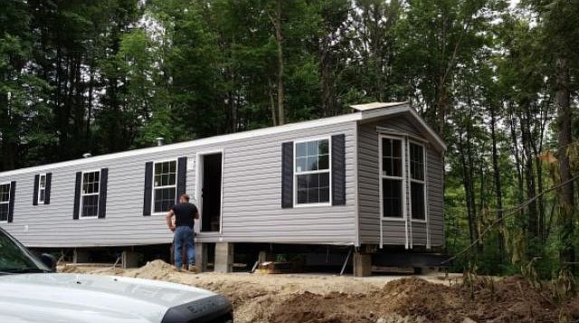1st image of 8 Pond Rd
