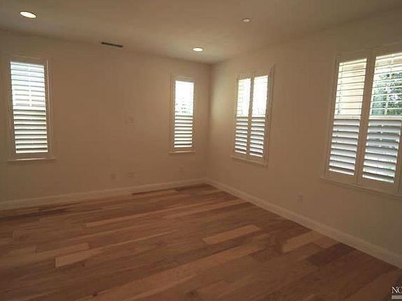 5th image of 1112 Healdsburg Ave