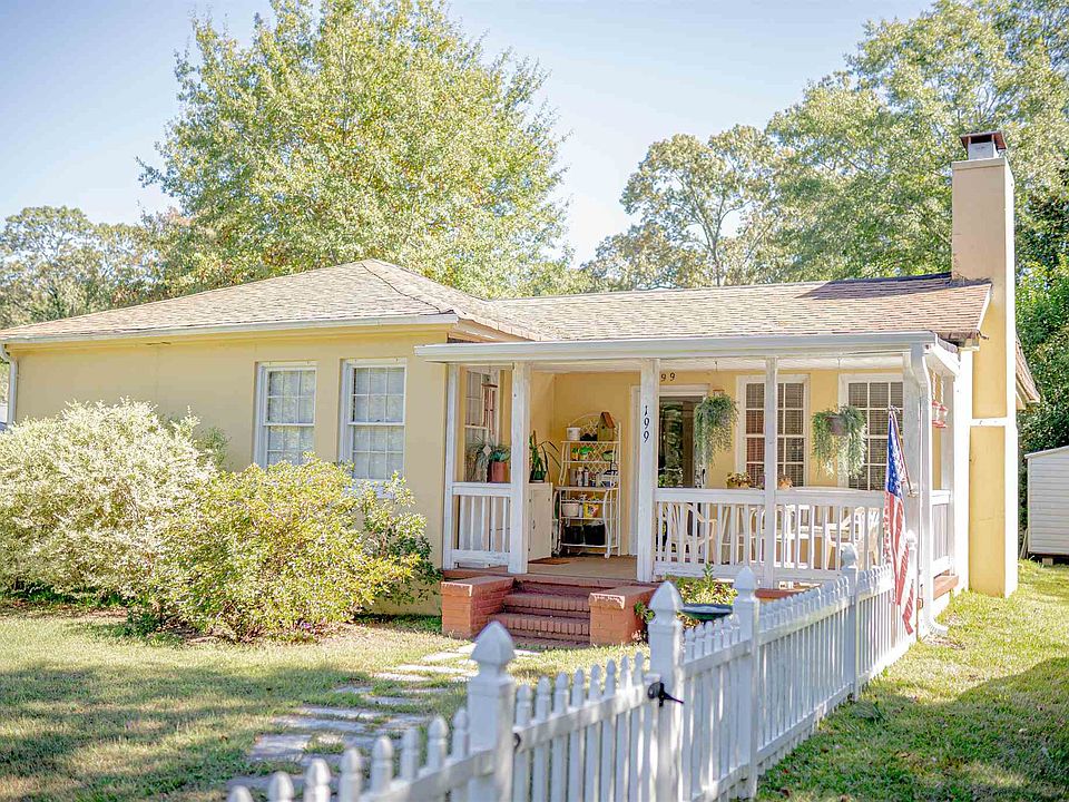 1st image of 199 Lake Forest Cir
