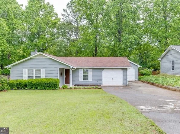 376 Paula Ct, Lawrenceville, GA 30046