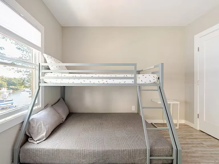 307 Lakeside Blvd — Photo 43