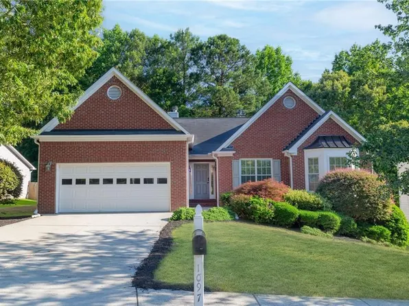1097 Quiet Waters Ln, Lawrenceville, GA 30045