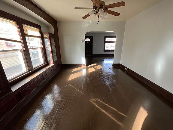 3rd image of 8220 Vineyard Ave #1