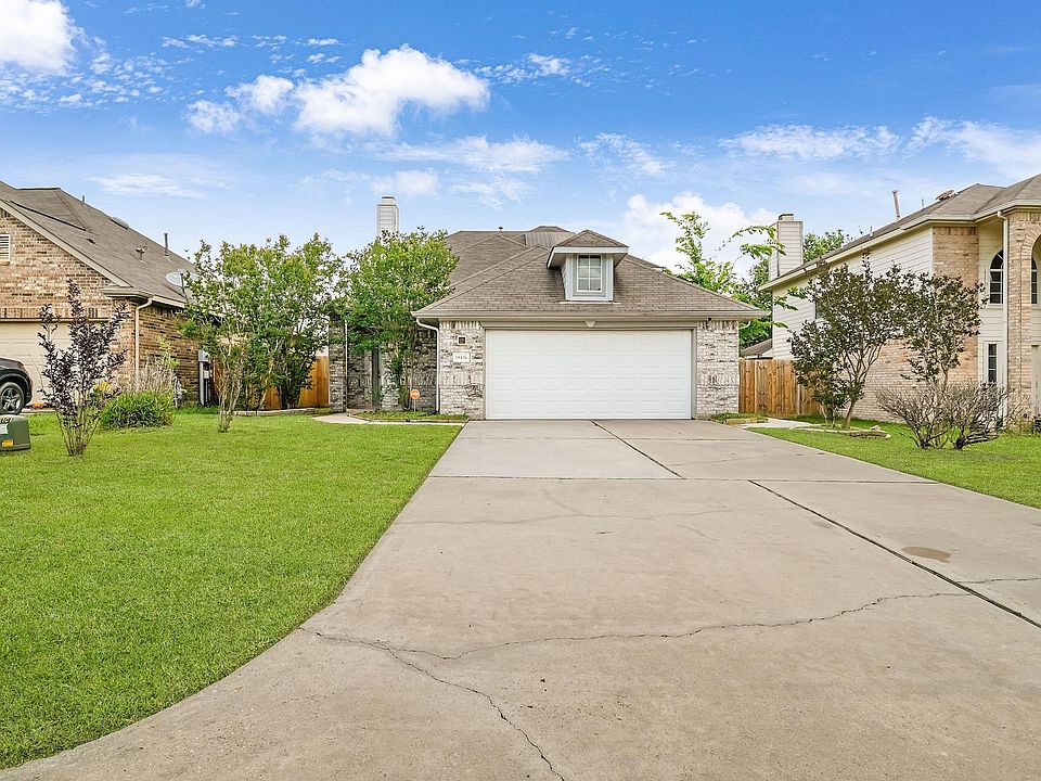 1st image of 18436 Sunrise Pines Dr