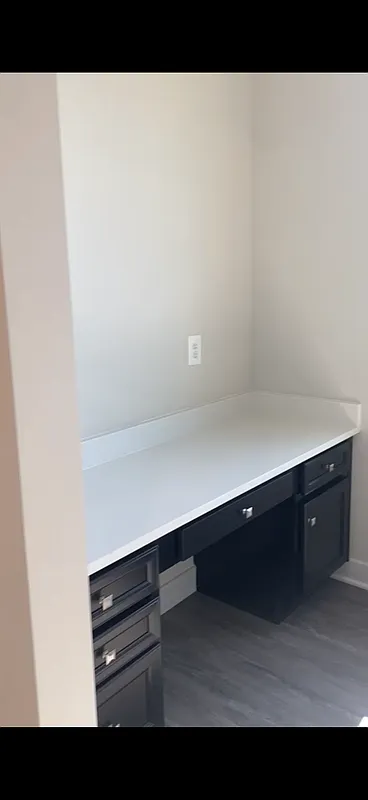 3 bed, 3.5 bath, 2016 sqft, $3,700 — Photo 4