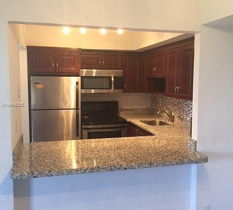 3rd image of 2715 Tigertail Ave APT 404