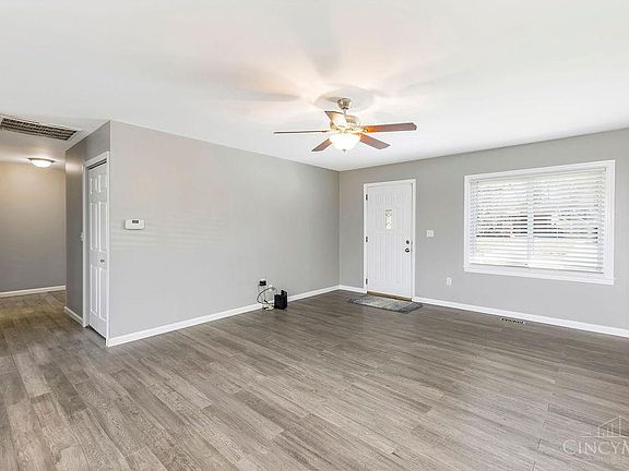 3rd image of 10061 Sturgeon Ln