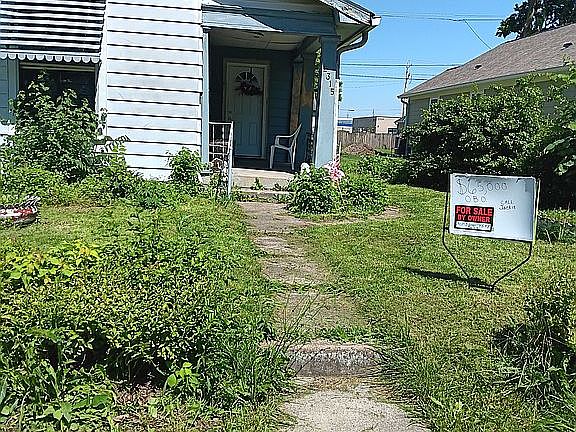 4th image of 2315 Hovey St