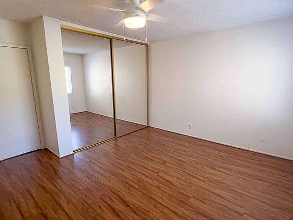 5th image of 2215 Poinsettia Dr