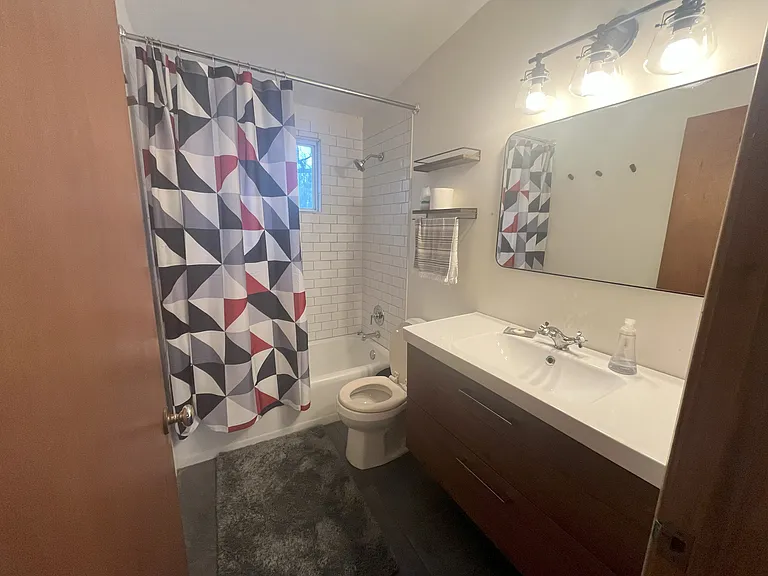 2451 Sherwood Rd — Photo 6