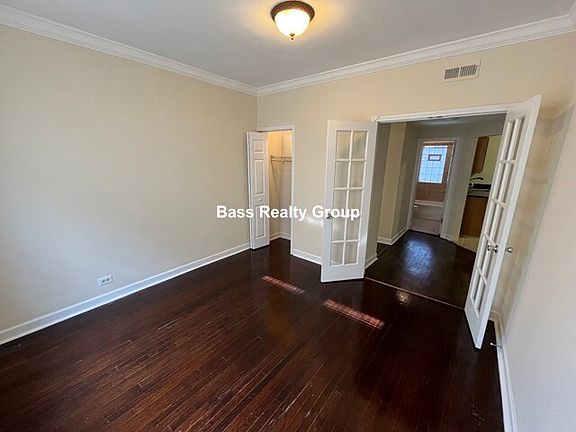 4th image of 2440 N Hamlin Ave APT 3B