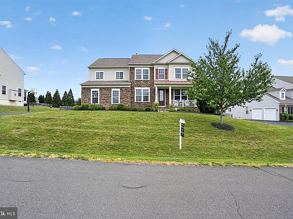 3rd image of 41858 Farnborough Pl